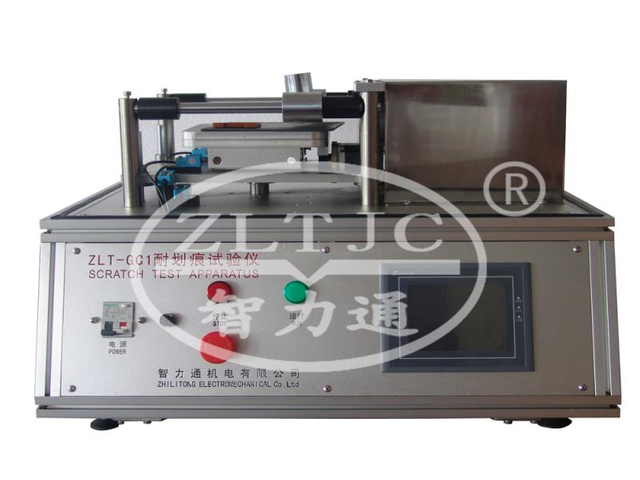 Stroj na testov&aacute;n&iacute; poškr&aacute;b&aacute;n&iacute; krytu zař&iacute;zen&iacute; pro testov&aacute;n&iacute; odolnosti proti oděru IEC62368